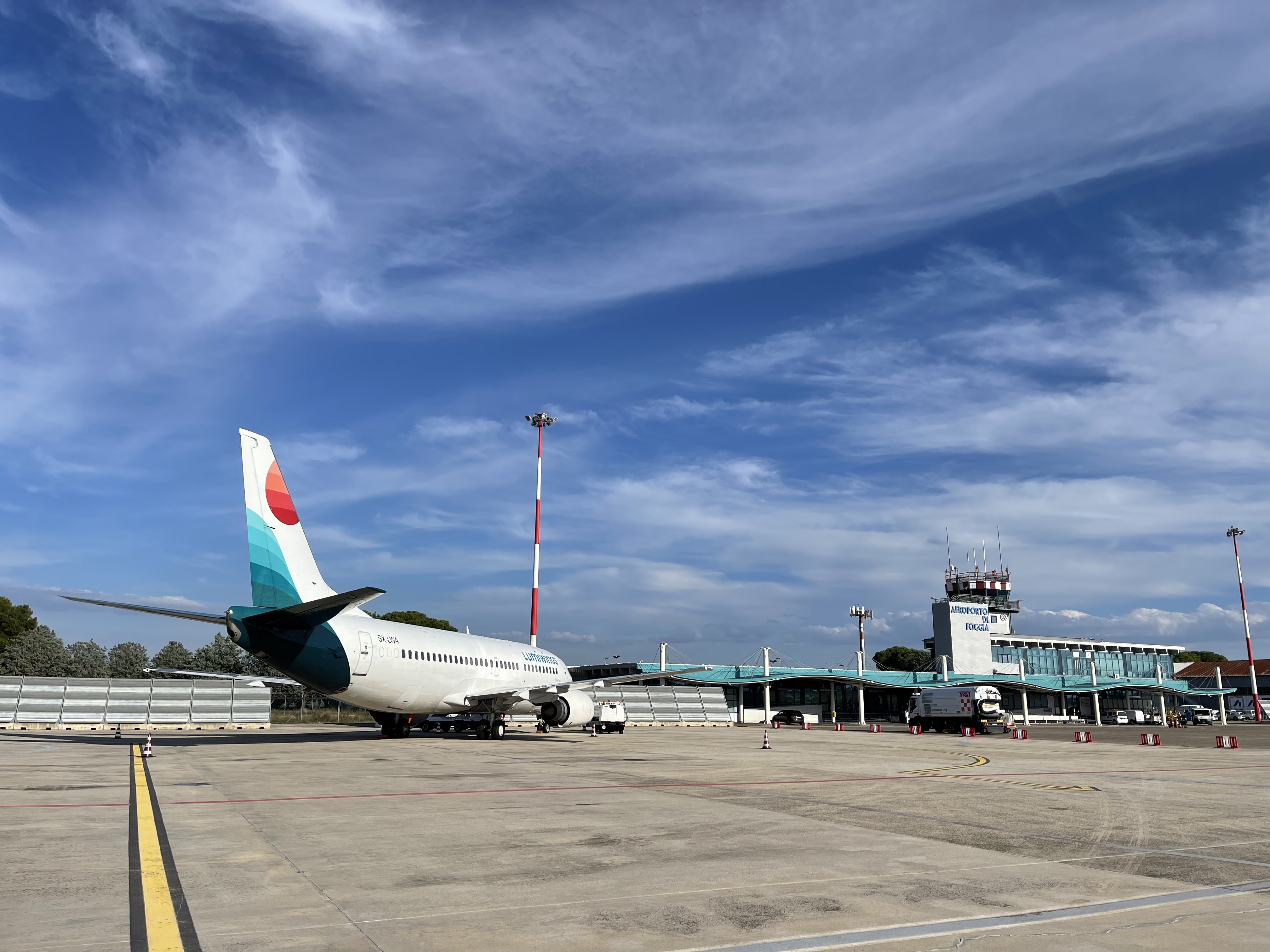 Immagine di sfondo della pagina Lumiwings raddoppia i voli domenicali Foggia-Linate dal 1° dicembre