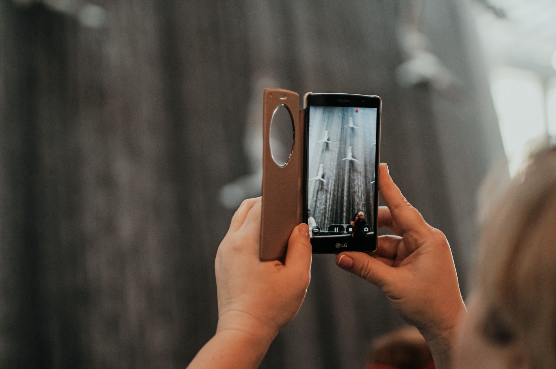 Immagine AI nel travel, non solo ricerca: come i viaggiatori europei usano davvero l’intelligenza artificiale secondo il Consumer Travel Report 2026