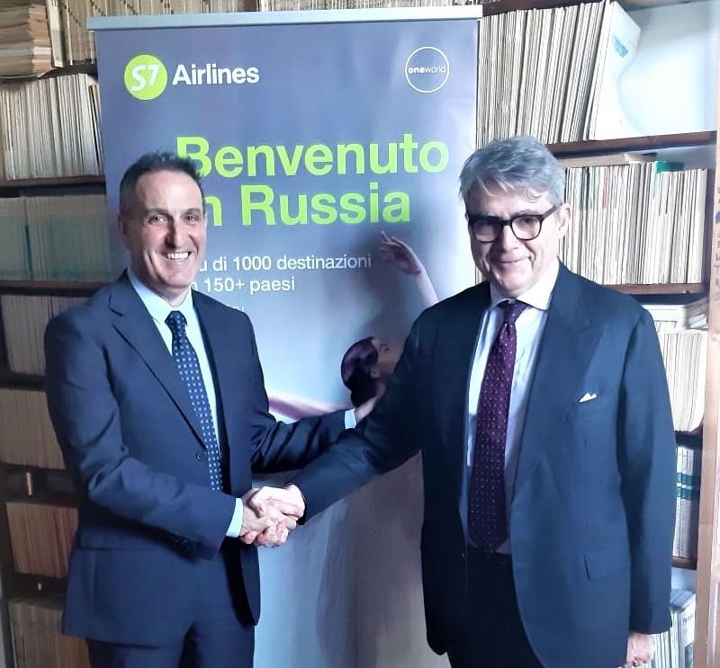 Immagine di sfondo della pagina S7 Airlines, nuovi voli diretti su Mosca