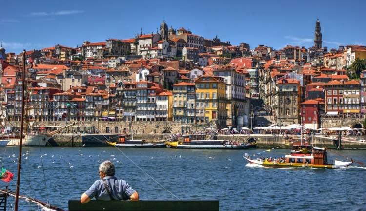 Immagine di sfondo della pagina Croazia e Portogallo di Ed è Subito Viaggi