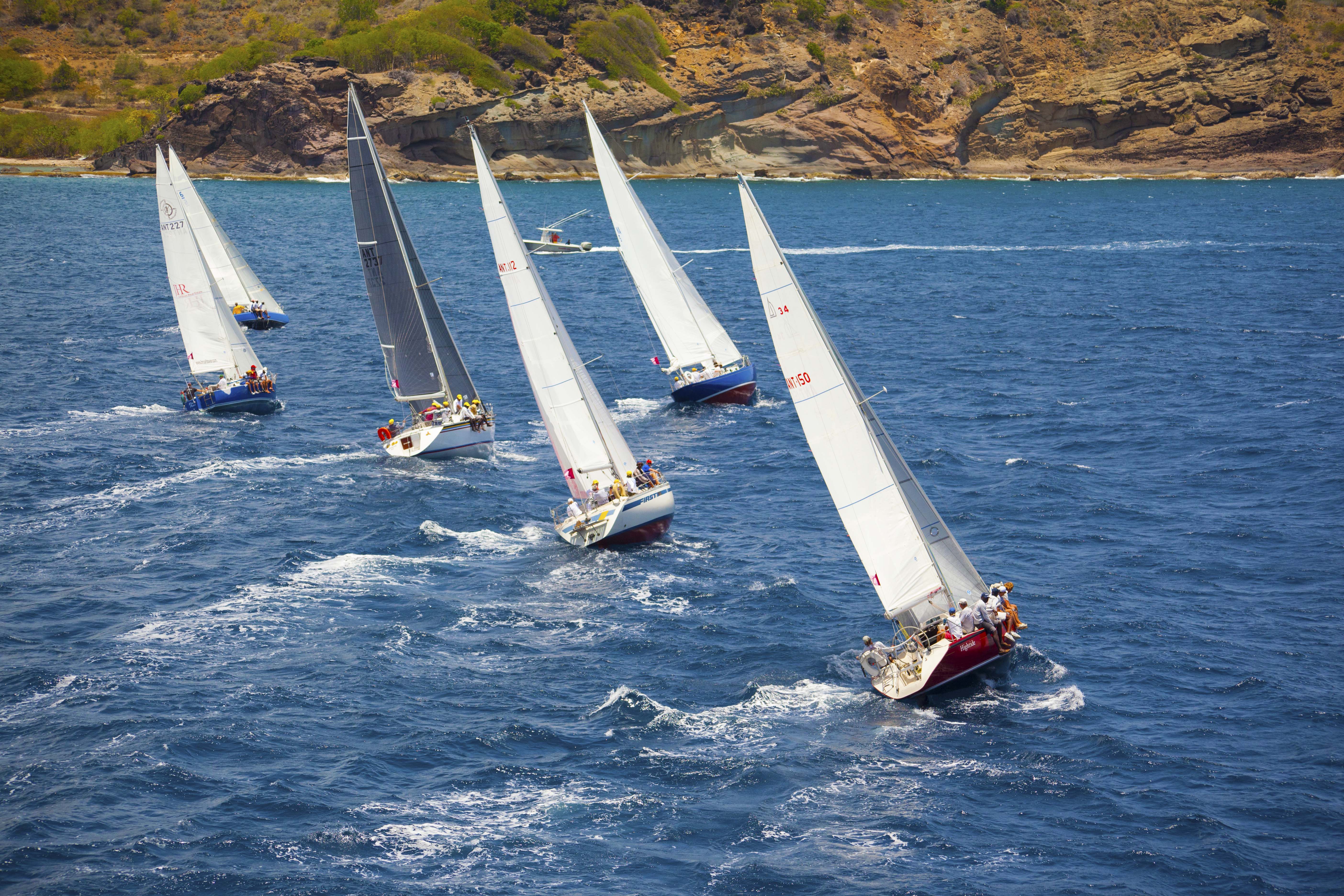 Immagine di sfondo della pagina La nuova Antigua Racing Cup apre la stagione velica delle isole gemelle