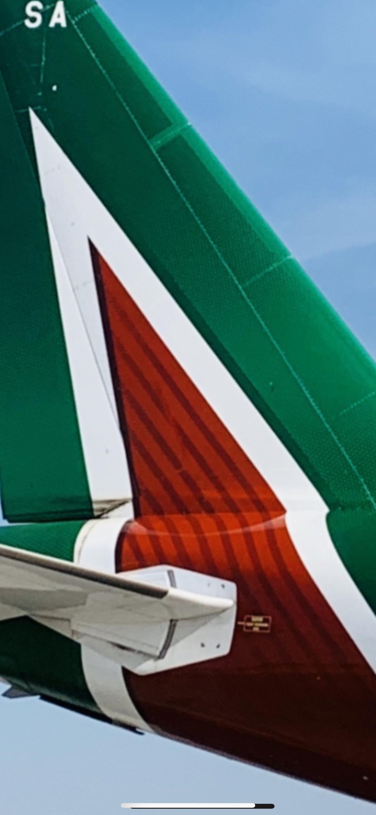 Immagine di sfondo della pagina Alitalia, aumentano i voli da Heathrow
