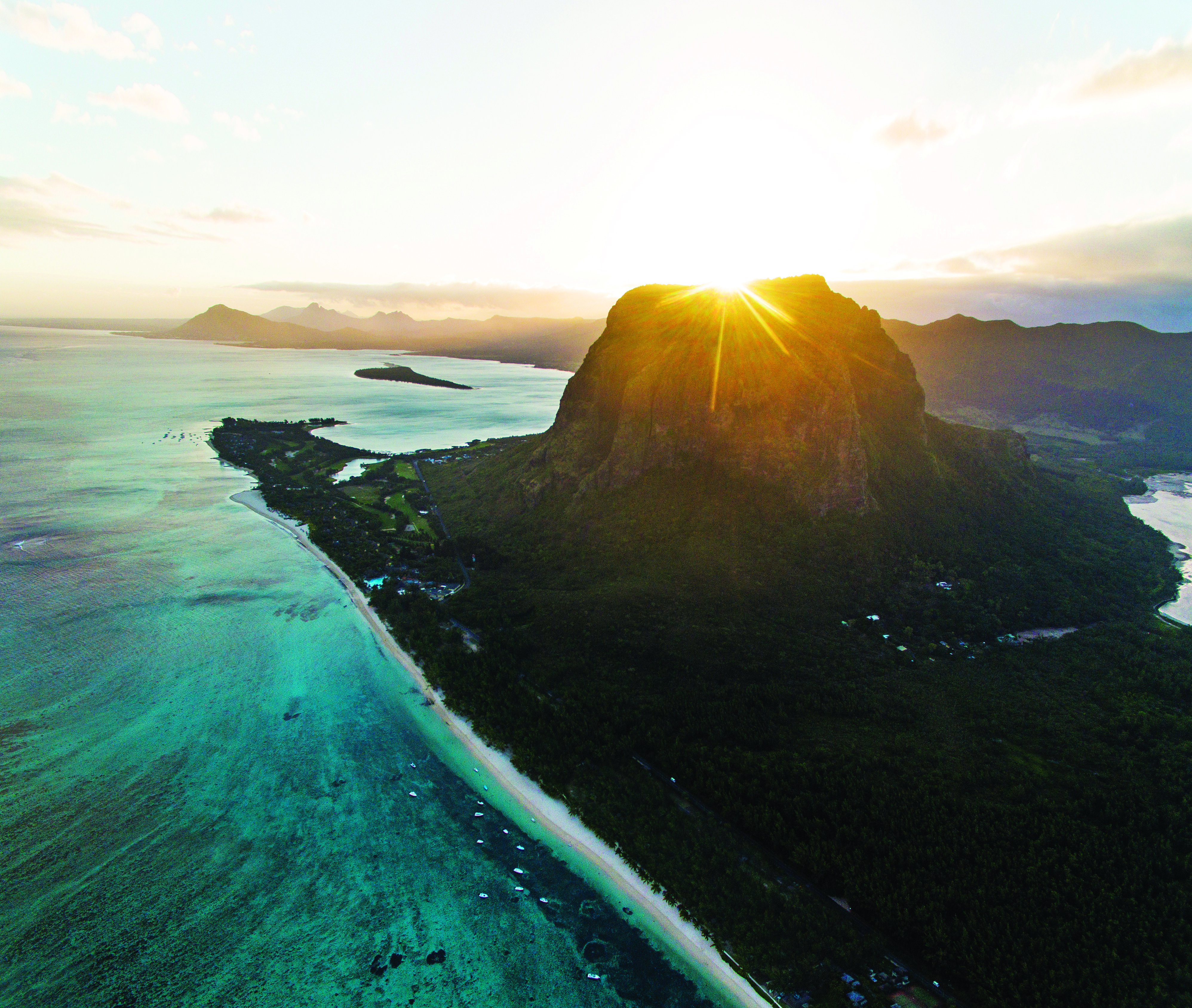 Immagine di sfondo della pagina Avinash Kanti Teelock nominato Direttore di Mauritius Tourism Promotion Authority