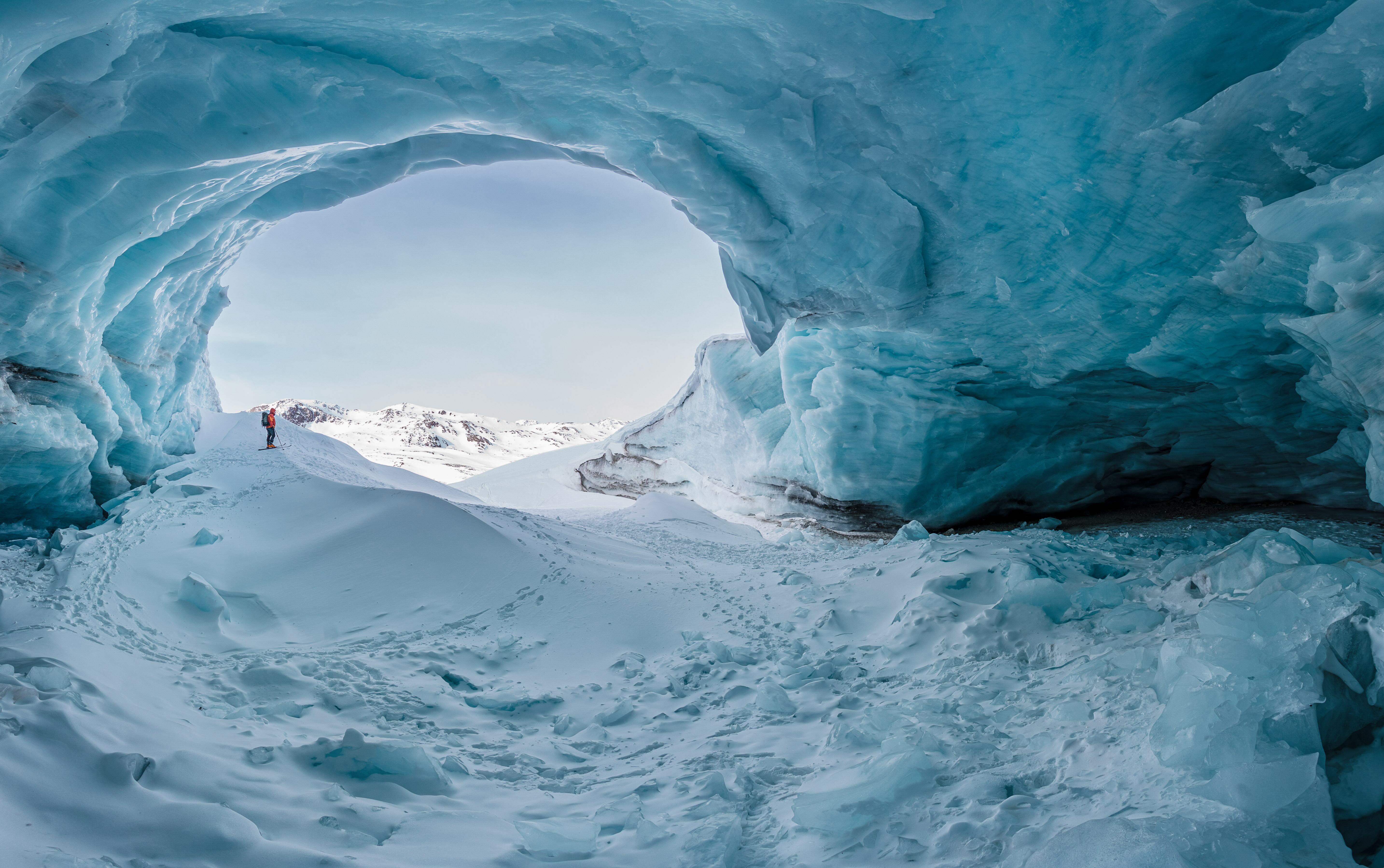 Immagine di sfondo della pagina Alpin Arena Senales e la grotta di ghiaccio