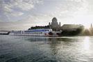 Immagine di sfondo della pagina Top Cruises, la magia del Natale sul Danubio, in navigazione con A-Rosa