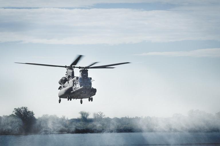 Immagine di sfondo della pagina Boeing, 4 Chinook per Operazioni Speciali