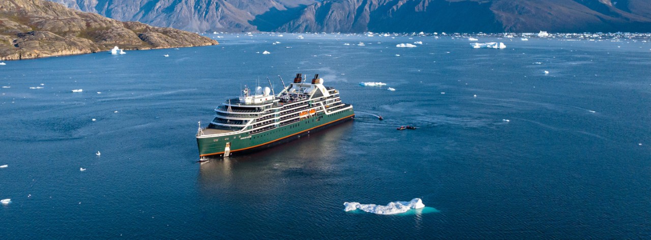 Immagine di sfondo della pagina Seabourn lancia il suo primo Grand Voyage di spedizione: 94 giorni dal Polo Nord all’Antartide