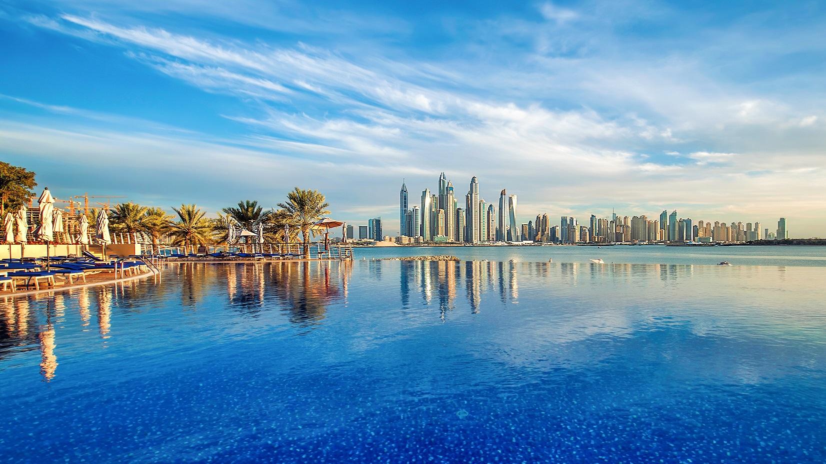 Immagine di sfondo della pagina Emirates, tariffe scontate e Pass per EXPO