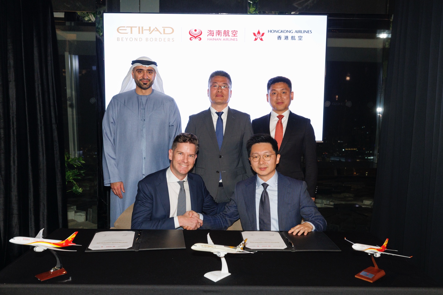 Immagine Nuovo codeshare e fedeltà condivisa: decolla la partnership Etihad–Hong Kong Airlines