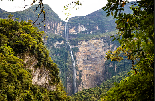 Immagine Amazonas: la regione peruviana dove tesori nascosti si rivelano nella nebbia