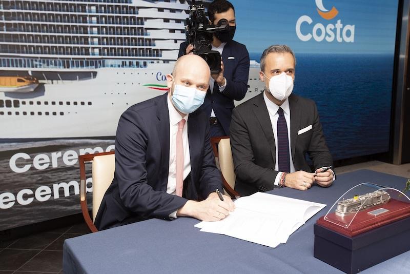 Immagine di sfondo della pagina  Costa Crociere, la consegna di Costa Toscana