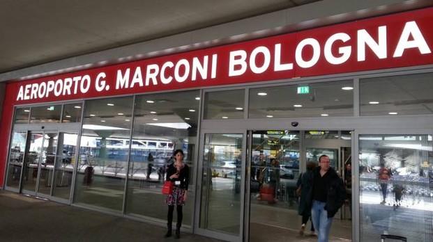 Immagine di sfondo della pagina Aeroporto di Bologna, positivo il traffico passeggeri nel 2019