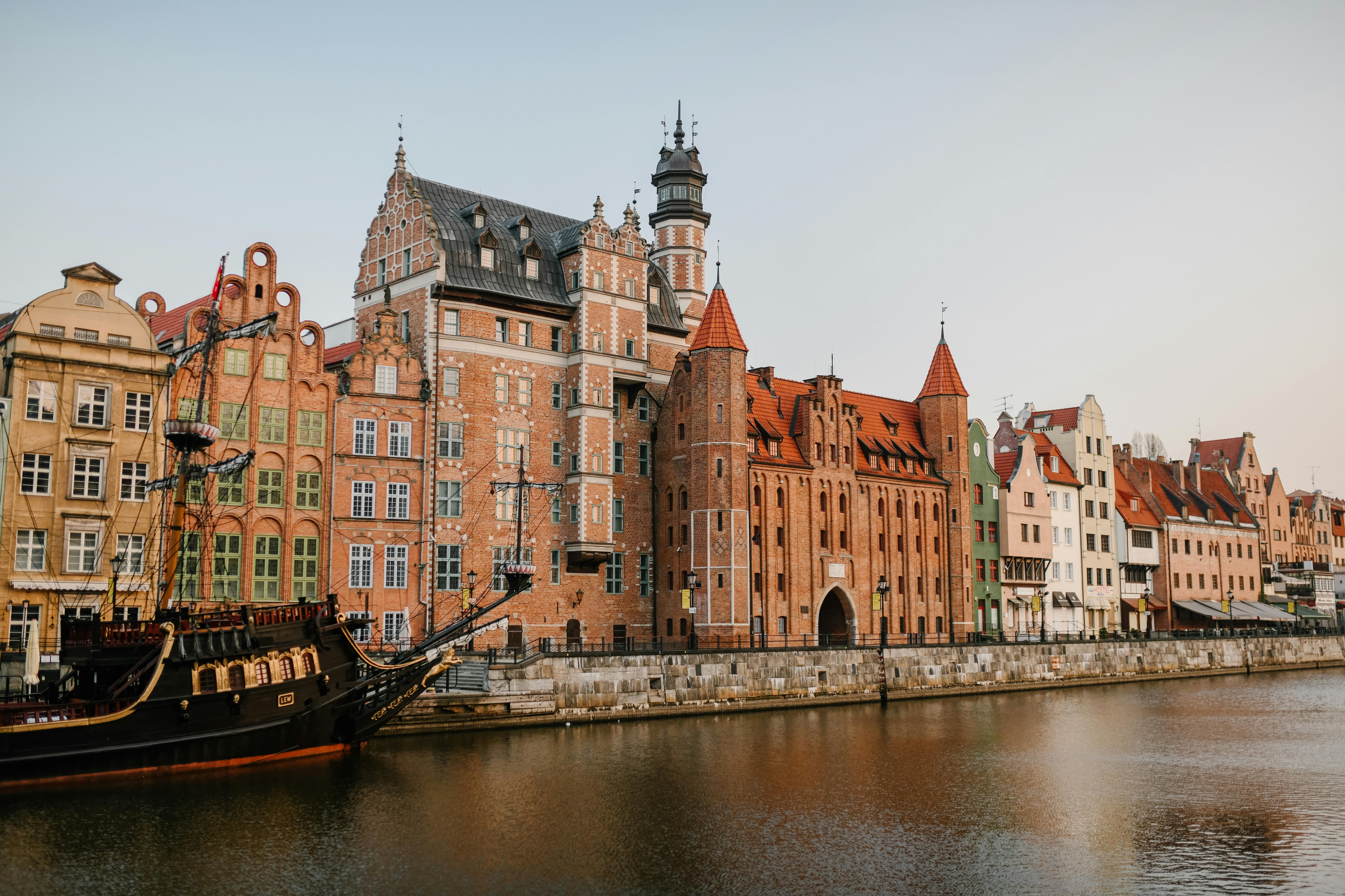 Immagine di sfondo della pagina Polonia in 7 giorni: un viaggio tra storia, atmosfere medievali e grandi capitali europ