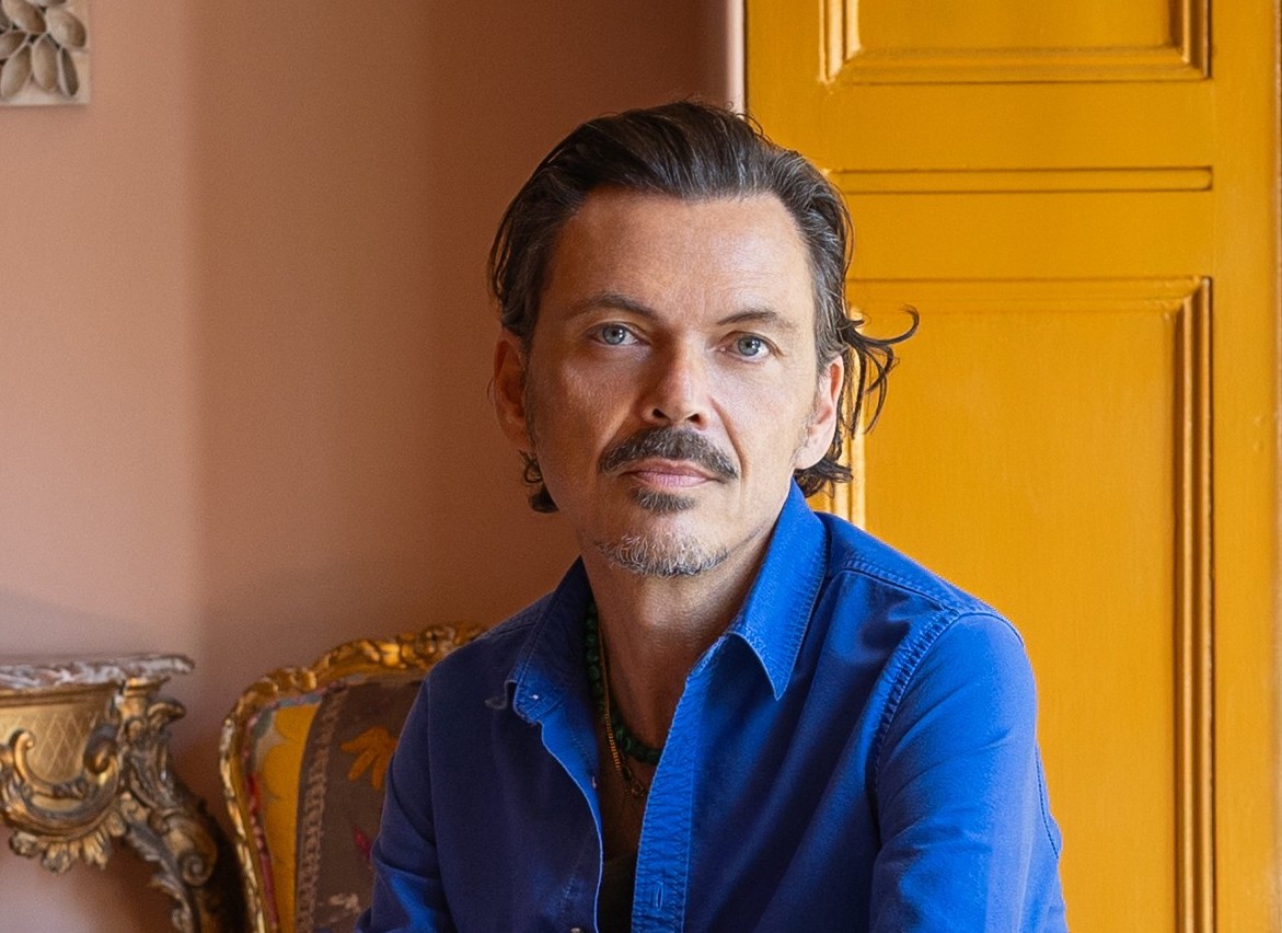 Immagine di sfondo della pagina Maldive, Finolhu annuncia la residency esclusiva del designer britannico Matthew Williamson