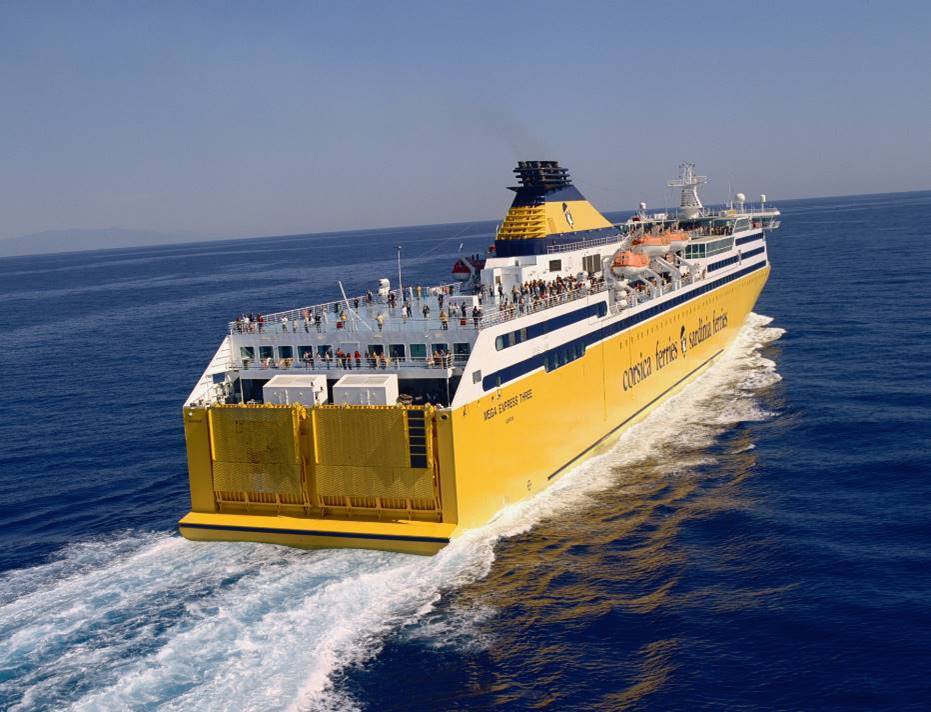 Immagine di sfondo della pagina Corsica Sardinia Ferries: aperte le prenotazioni per l'estate 2025 verso Sardegna, Corsica e Baleari