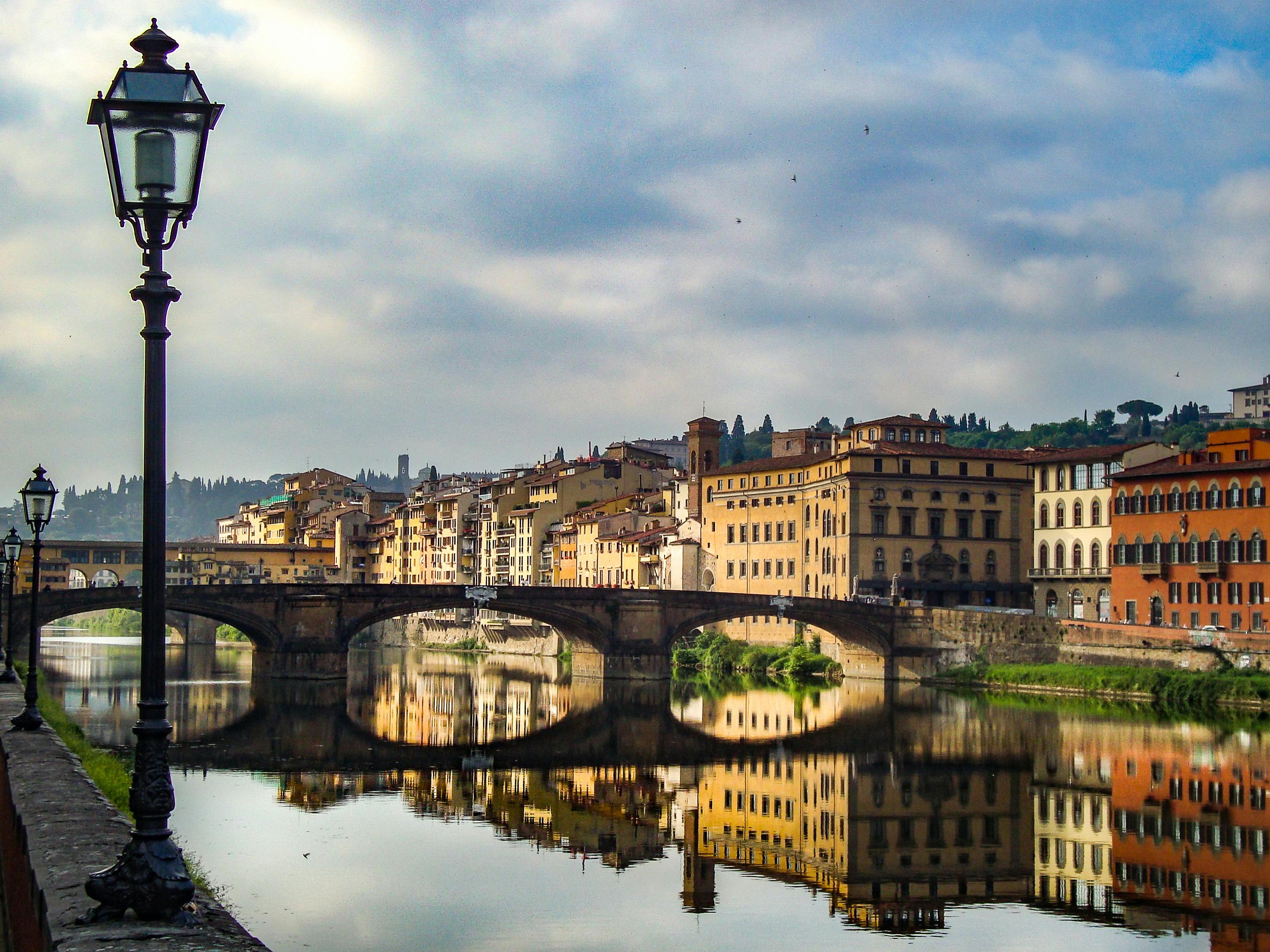Immagine di sfondo della pagina Formazione in viaggio: come unire eventi di business e soggiorni funzionali a Firenze
