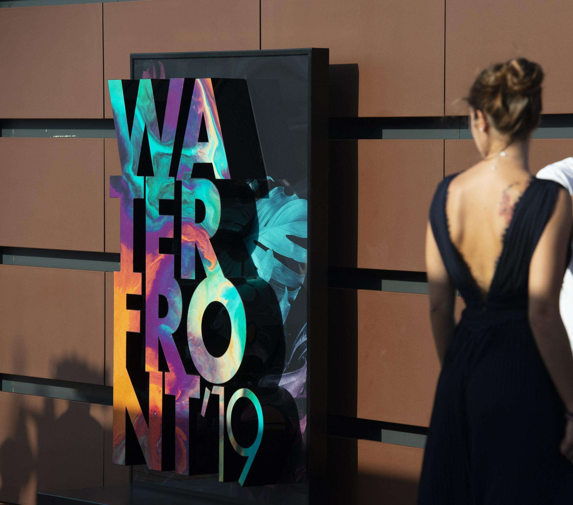 Immagine di sfondo della pagina Costa Smeralda, inaugurato il nuovo  Waterfront 