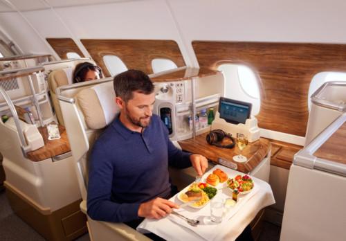 Immagine di sfondo della pagina Emirates: servizio per preordinare i pasti a bordo