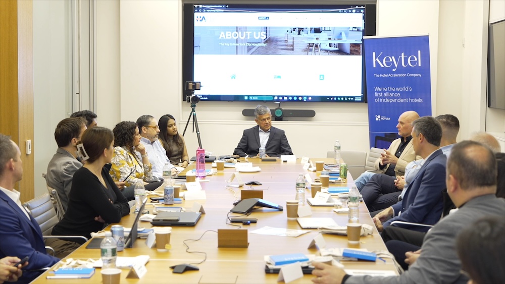 Immagine di sfondo della pagina L'AI ridisegna la distribuzione alberghiera: il 4° HPI Series fa tappa a New York