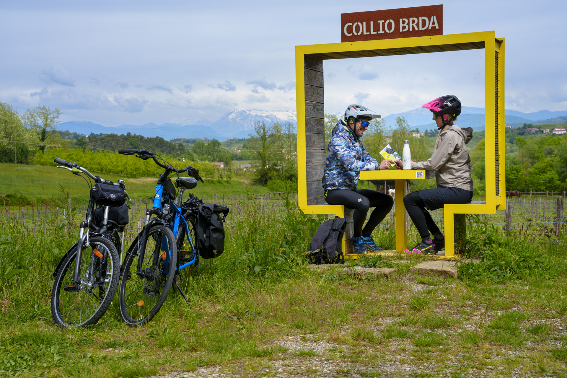Immagine di sfondo della pagina Pedalando tra due mondi: Gorizia e Nova Gorica si raccontano in bici
