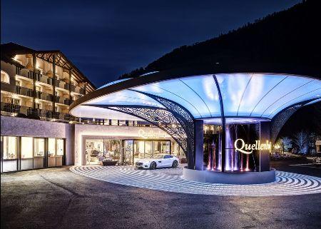 Immagine di sfondo della pagina Riapre il Quellenhof Luxury Resort Passeier