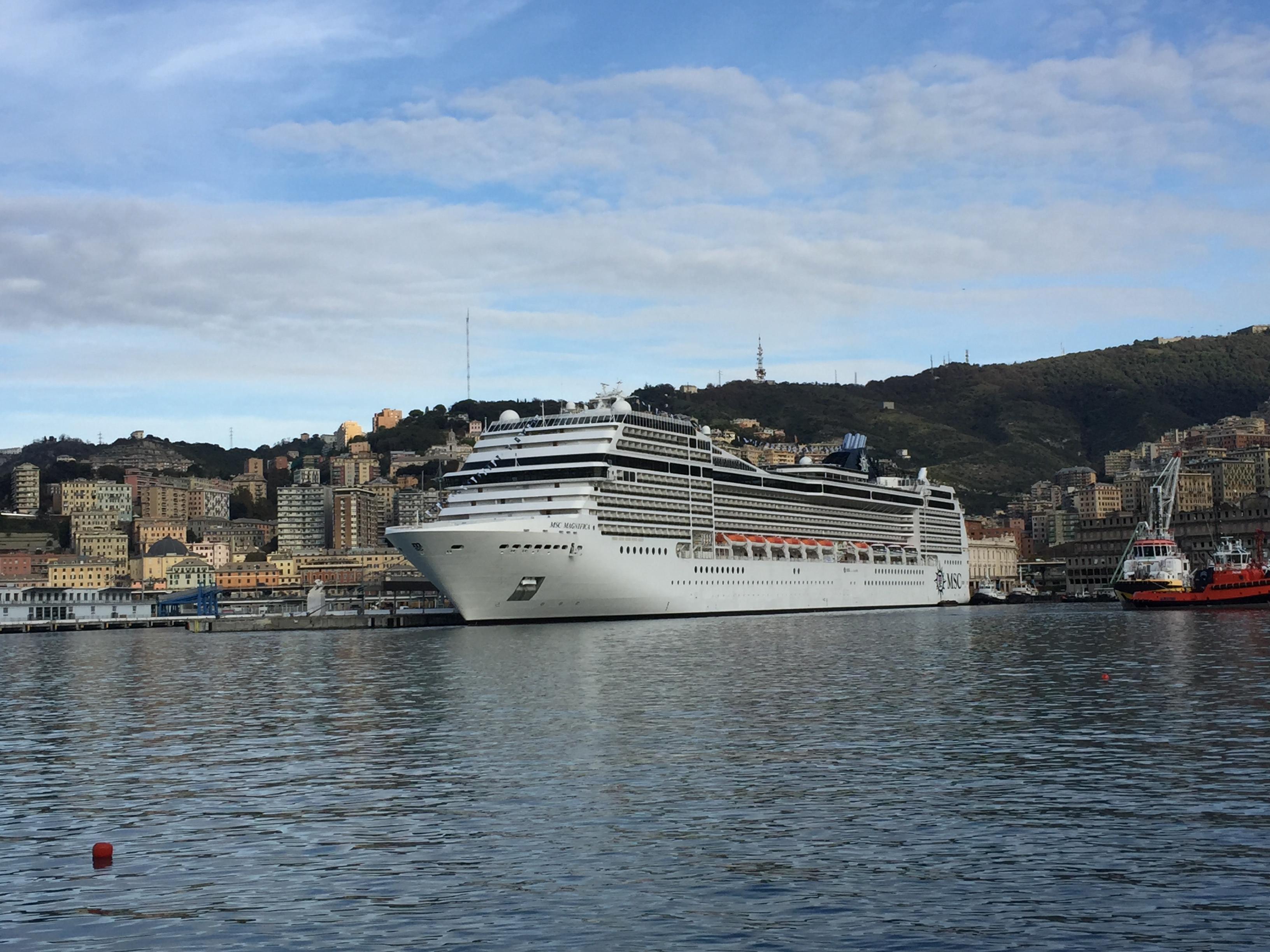 Immagine di sfondo della pagina MSC Crociere: la ripartenza di MSC Magnifica 