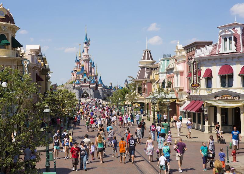 Immagine di sfondo della pagina Disneyland Paris, apertura vendite per il 2019