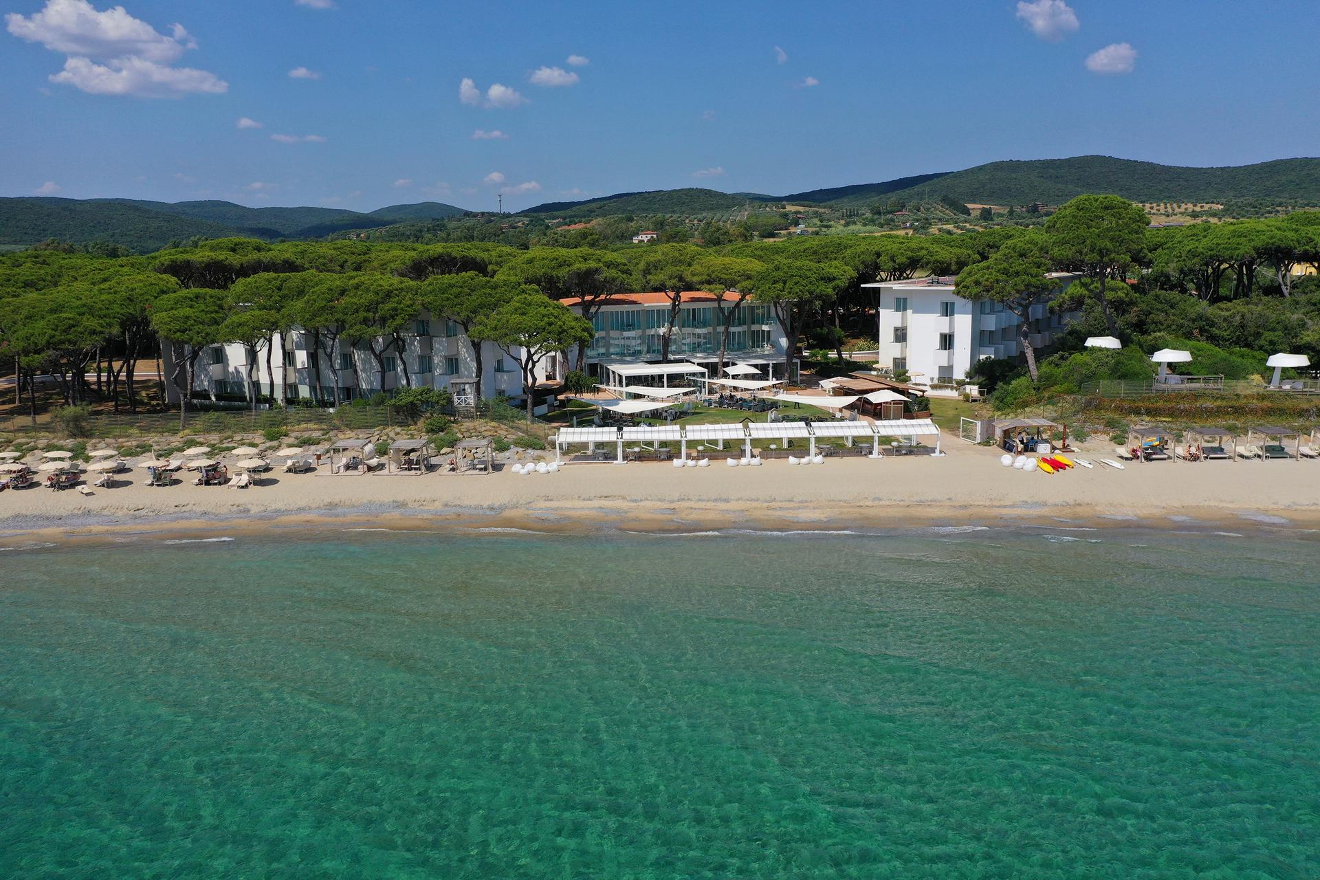 Immagine di sfondo della pagina The Sense Experience Resort: cinque anni di crescita e eccellenza nel lusso della Maremma