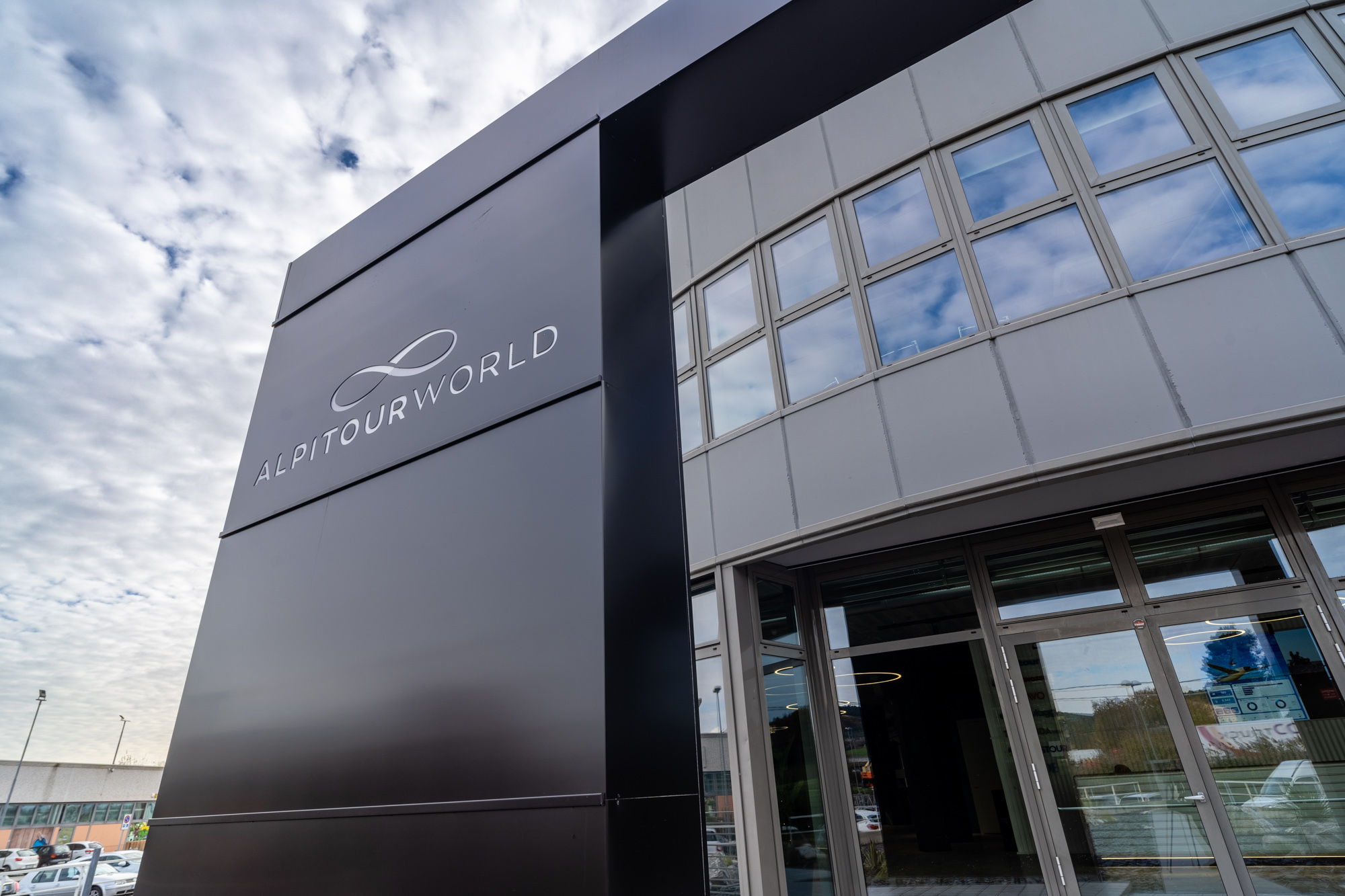 Immagine Alpitour World completa la migrazione al cloud AWS con Kyndryl