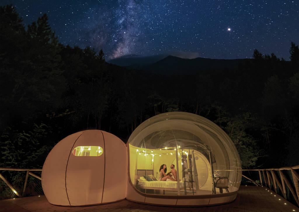 Immagine di sfondo della pagina Ursa Major, il bubble village in Garfagnana