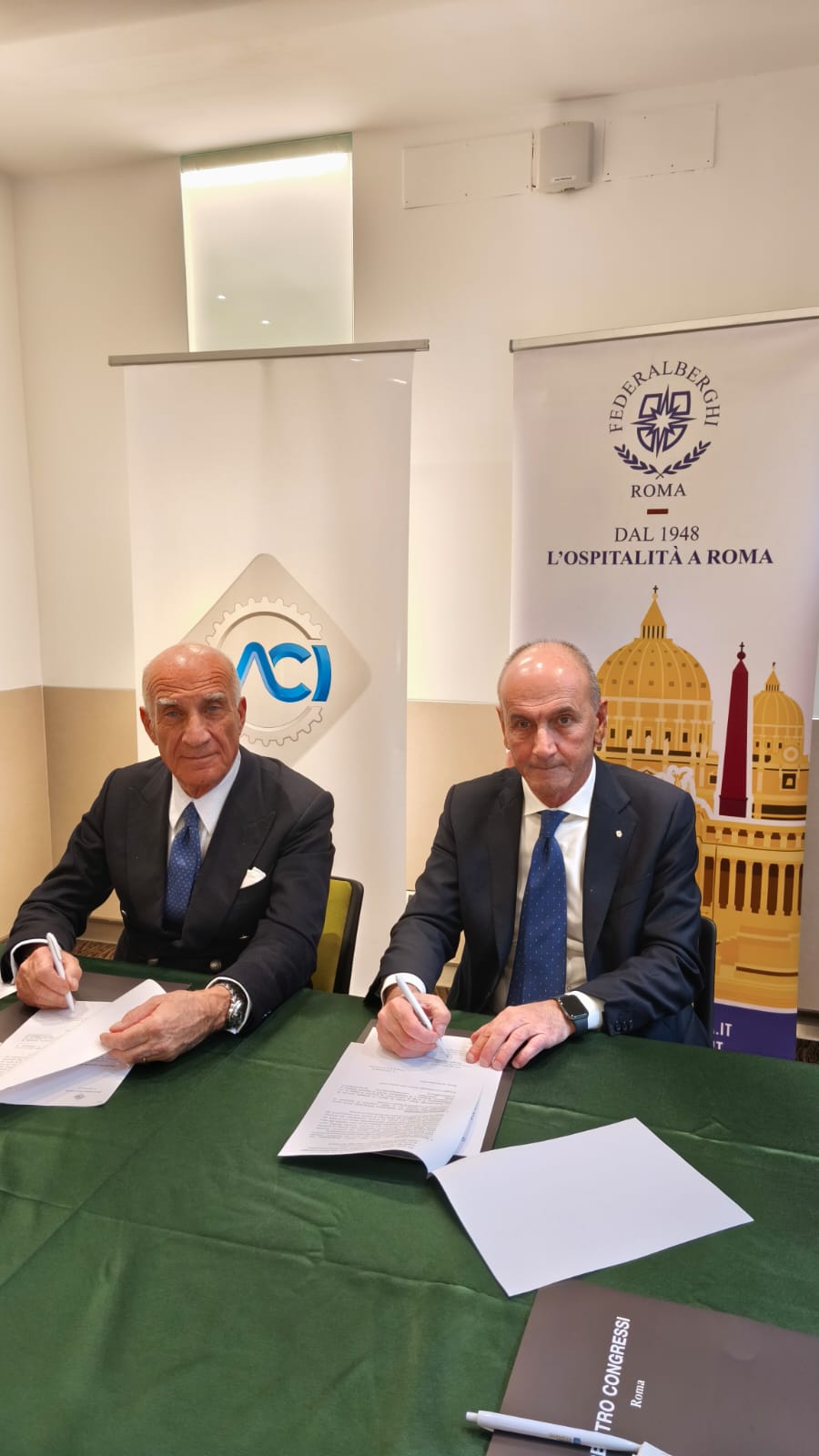 Immagine Turismo e motori: firmato protocollo d’intesa tra Federalberghi Roma e Automobile Club d’Italia.