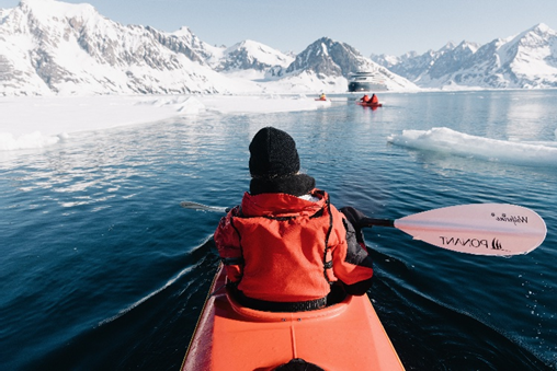 Immagine di sfondo della pagina Le Commandant Charcot di Ponant Explorations torna nel Grande Nord