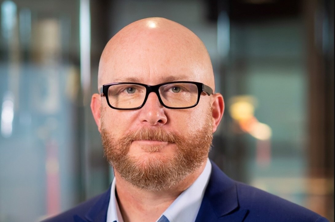 Immagine di sfondo della pagina Steve Parker nominato CEO della divisione Defense, Space & Security