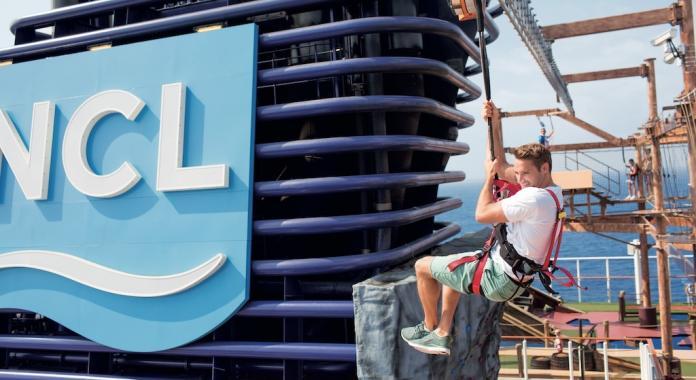 Immagine di sfondo della pagina Tutti i plus di una crociera Norwegian Cruise Line