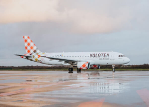 Immagine di sfondo della pagina Volotea sigla un accordo di interlinea con Air Caraïbes e French Bee