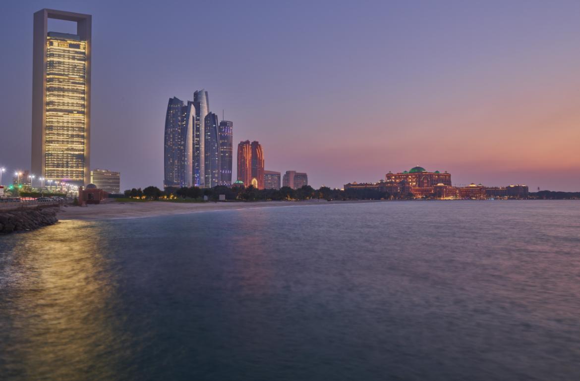 Immagine di sfondo della pagina Crescono gli arrivi ad Abu Dhabi