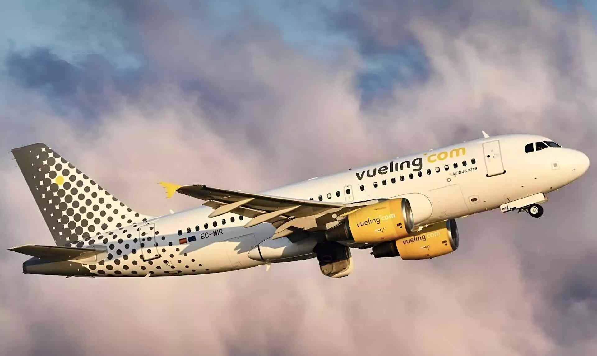 Immagine Vueling riorganizza il network: riduzioni di volo e personale su Roma-Fiumicino