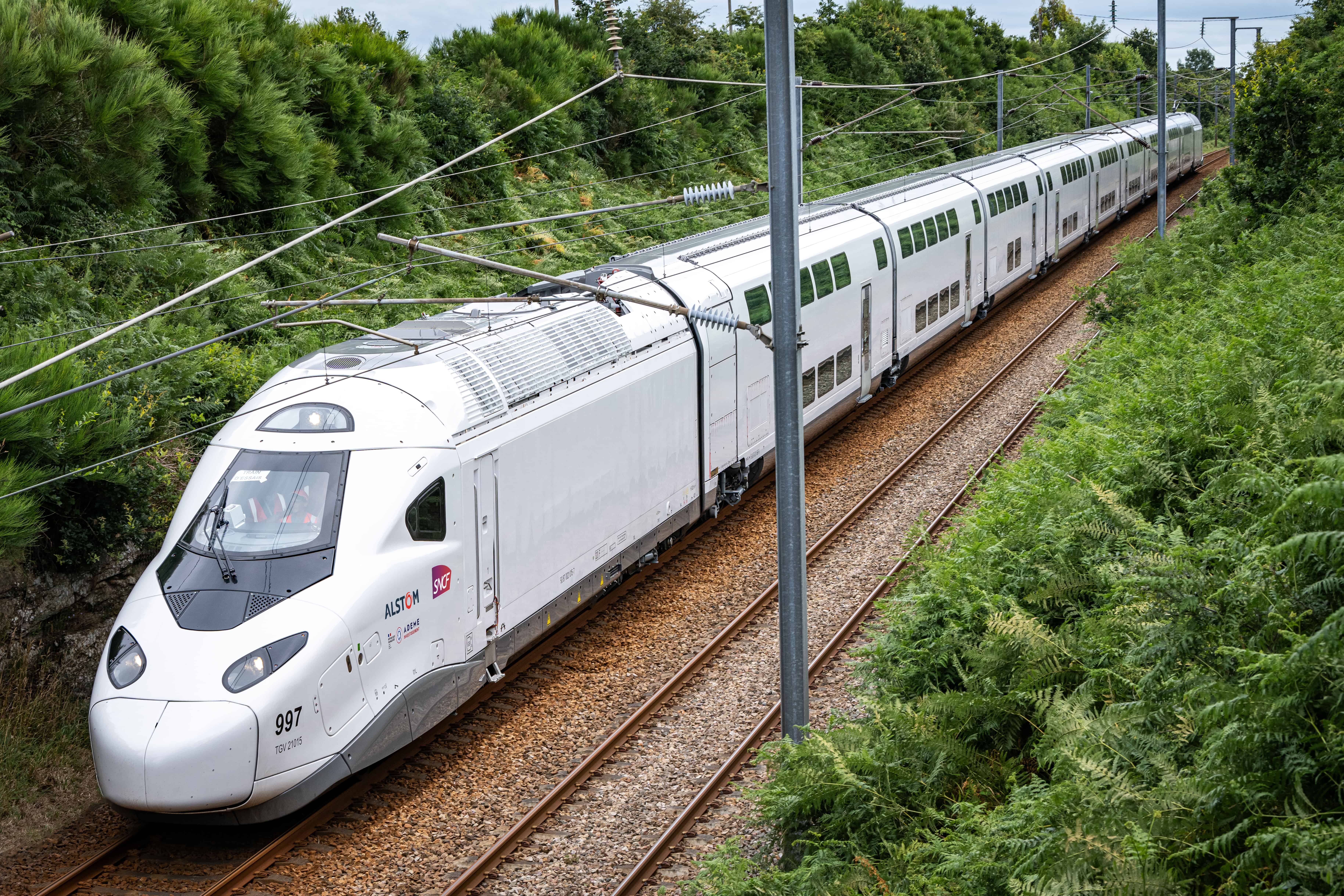 Immagine di sfondo della pagina SNCF Voyages Italia: più treni, prezzi più bassi e vantaggi ambientali