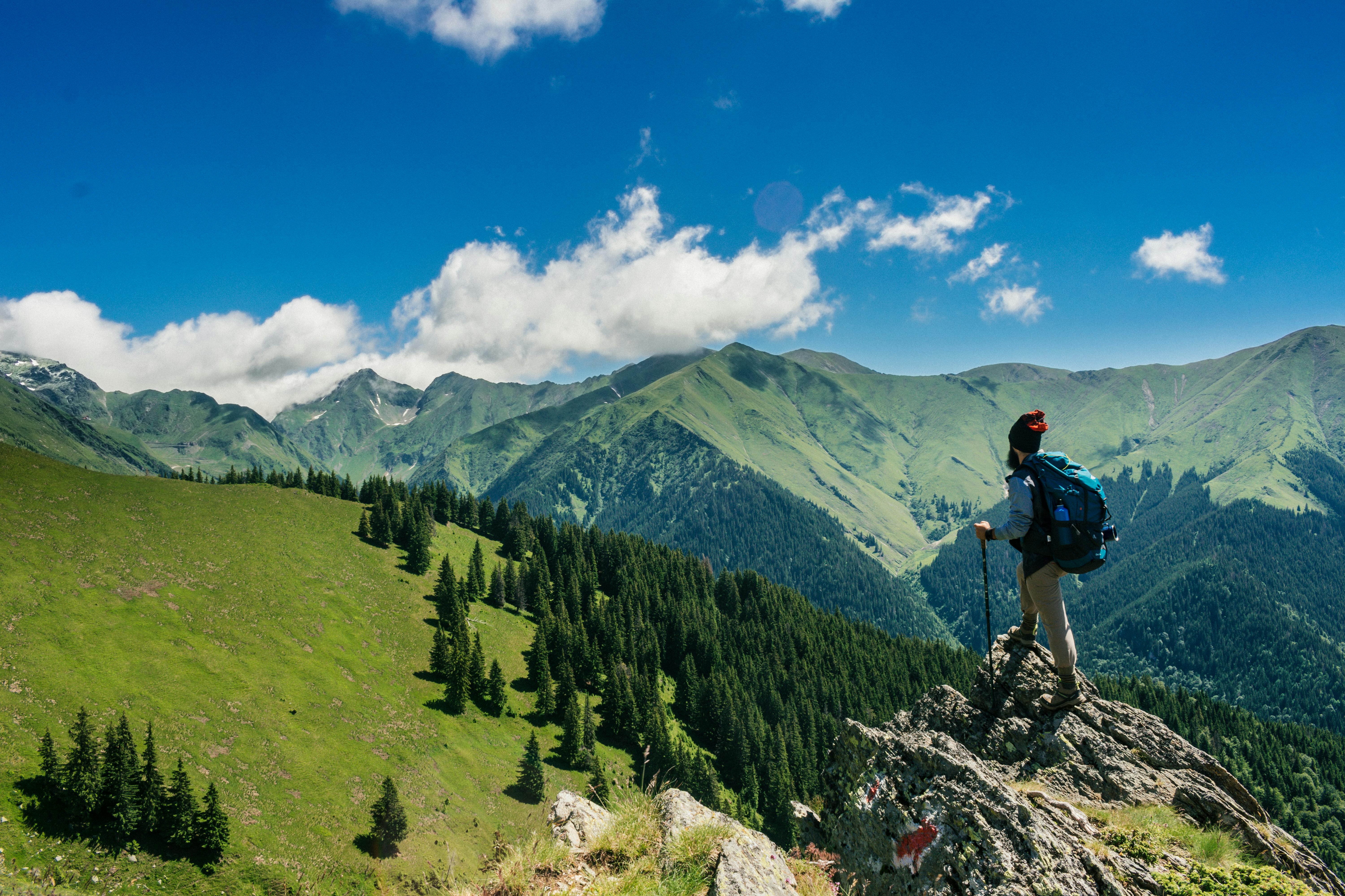 Immagine di sfondo della pagina Viaggiare e Turismo nel Mondo Digitale