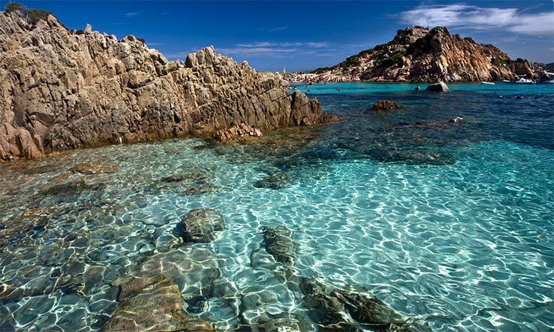 Immagine di sfondo della pagina Expedia: crescono le ricerche per mare Italia