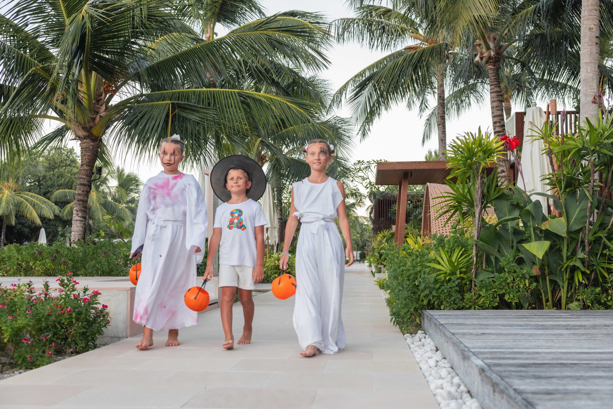 Immagine di sfondo della pagina Kuda Villingili Resort Maldives lancia “Spooky Tropical Halloween”