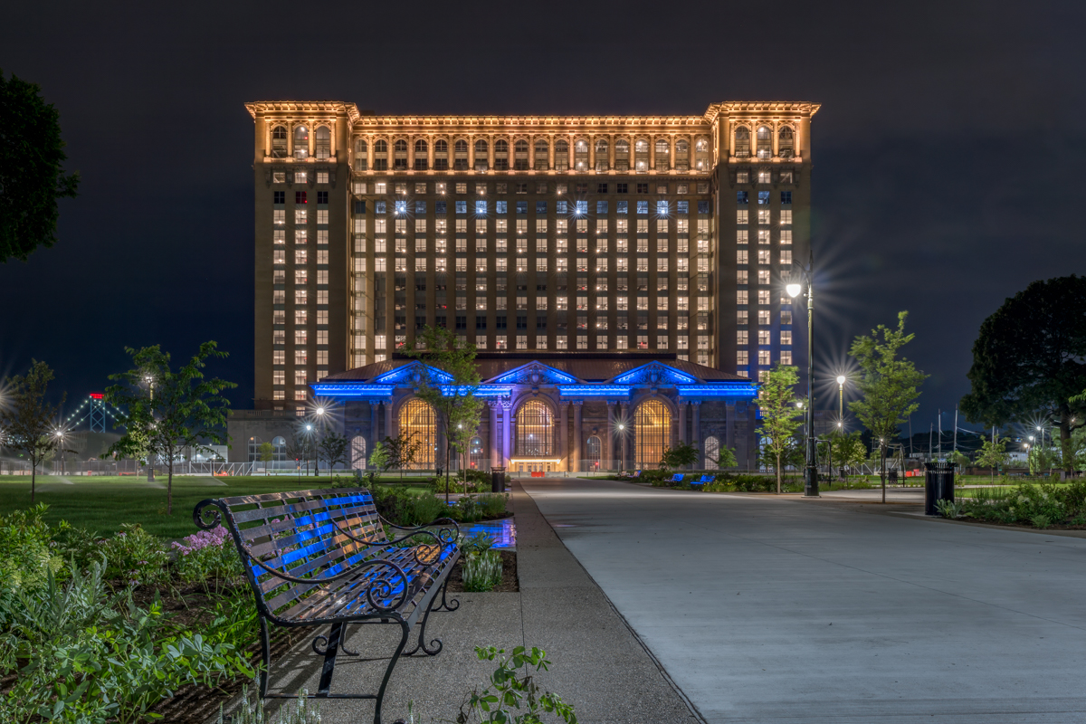 Immagine di sfondo della pagina Detroit, dalla Motor City alla capitale della cultura: il volto contemporaneo della città americana
