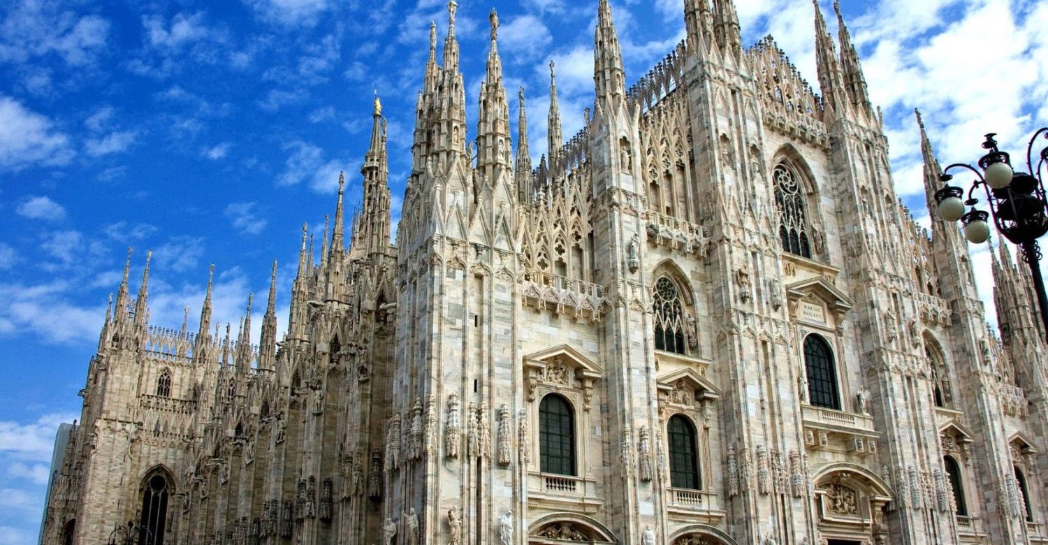 Immagine di sfondo della pagina Le città dello Shopping. Milano e le altre