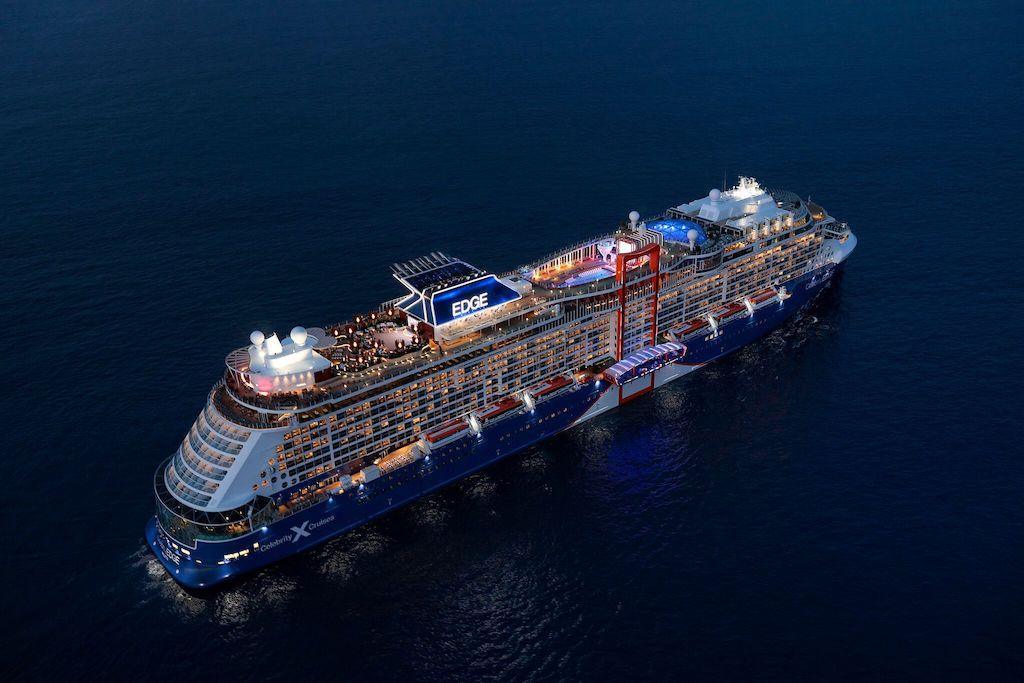 Immagine di sfondo della pagina Royal Caribbean fa il pieno di novità 