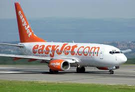 Immagine di sfondo della pagina easyJet, più voli verso Puglia e Sicilia