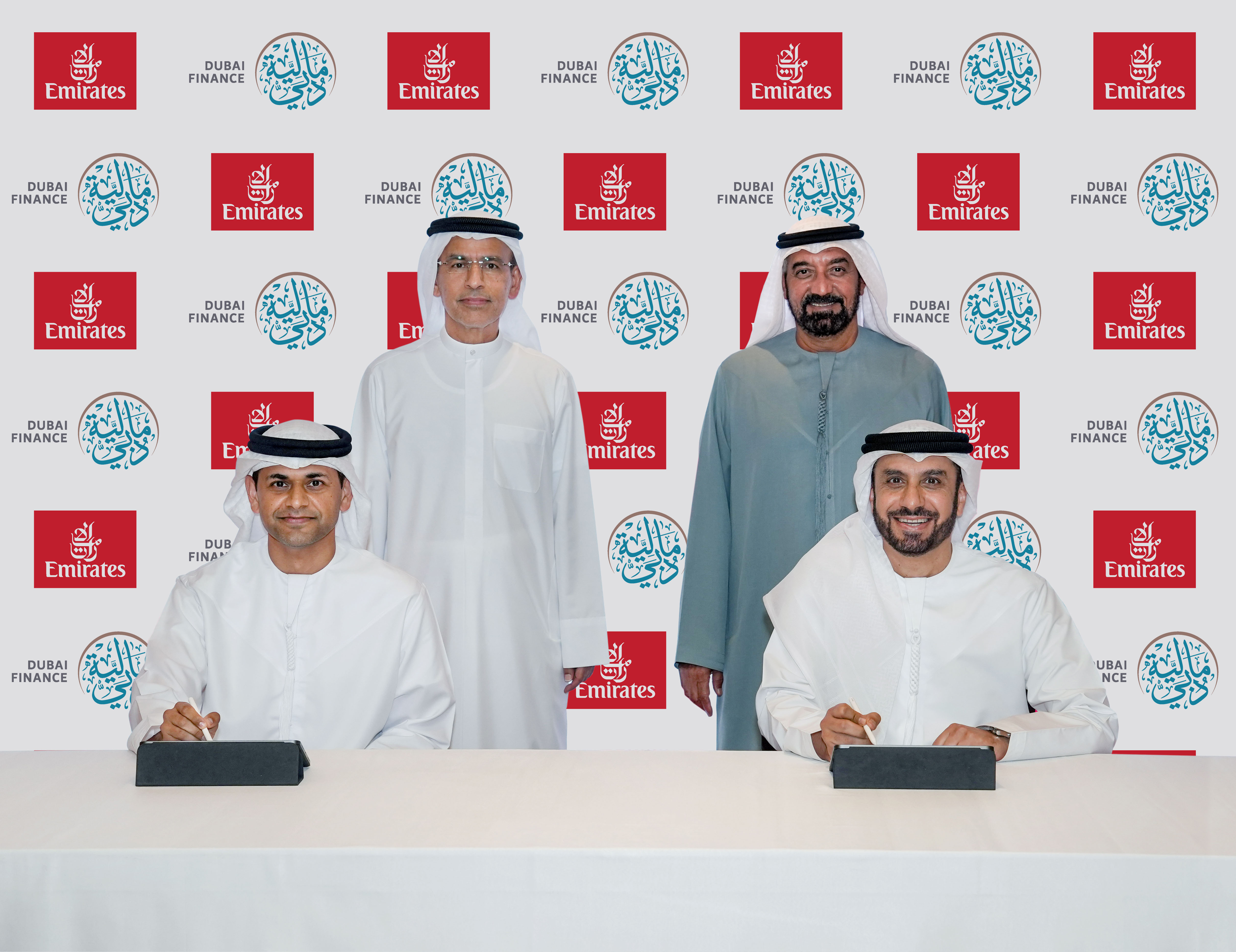 Immagine di sfondo della pagina Turismo e innovazione: Emirates e flydubai guidano l’adozione dei pagamenti cashless