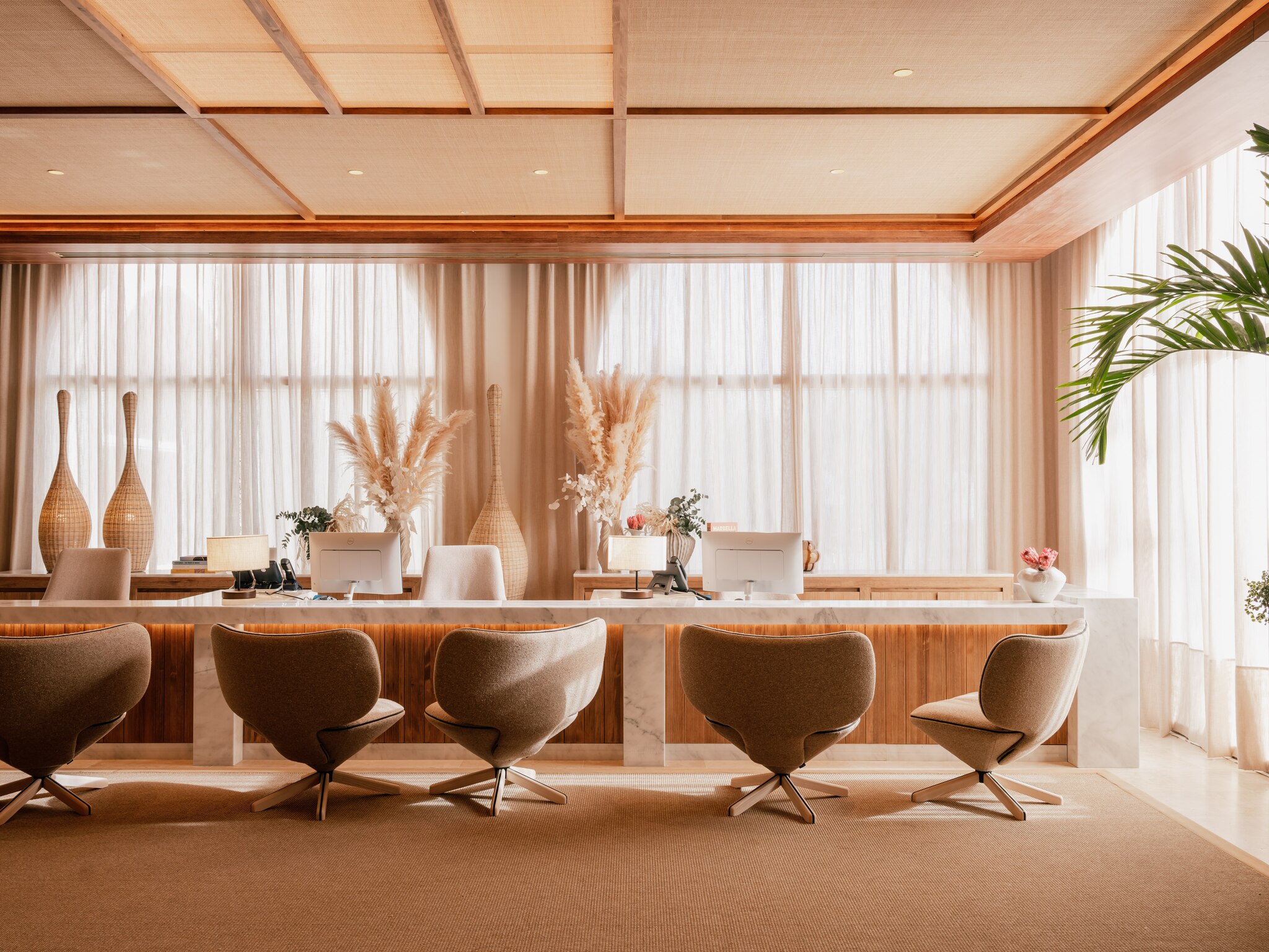 Immagine di sfondo della pagina Meliá Hotels International rafforza Travel for Good: sostenibilità al centro del piano 2025–2027