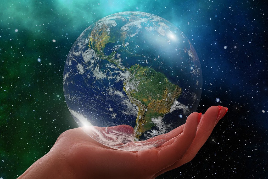 Immagine di sfondo della pagina Giornata della Terra: il turismo allo specchio