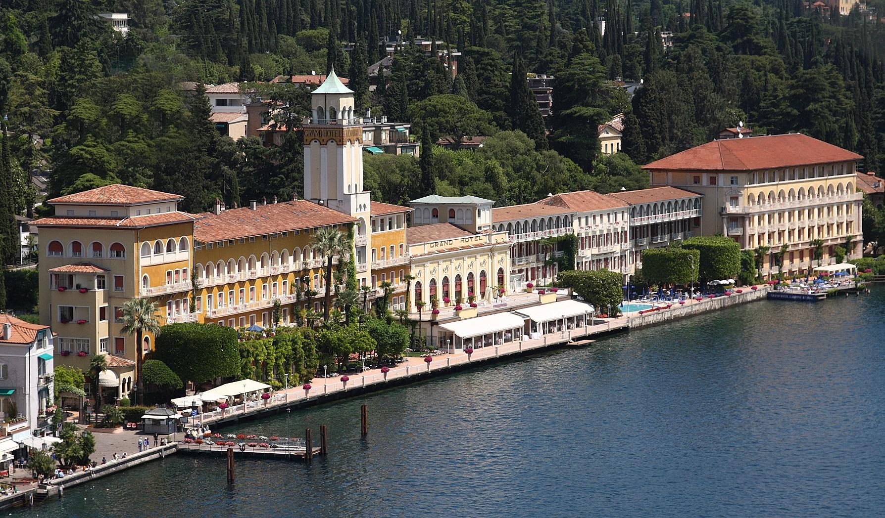Immagine di sfondo della pagina LXR Hotels & Resorts arriva in Italia