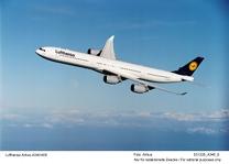 Immagine di sfondo della pagina Lufthansa: ai passeggeri di First Class trasferimenti gratuiti da e per numerosi aeroporti italiani